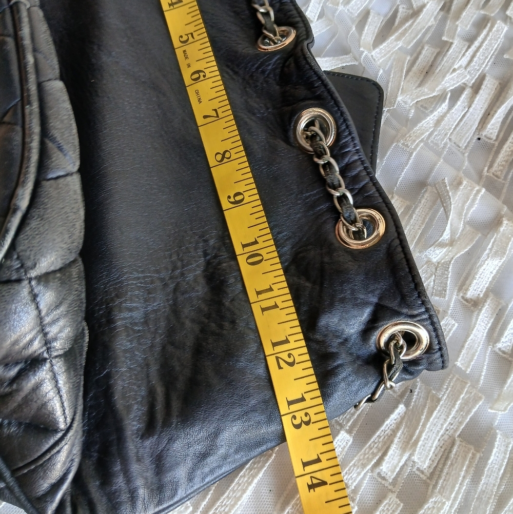 Chanel 80's Bucket Bag - Picture 16 of 16